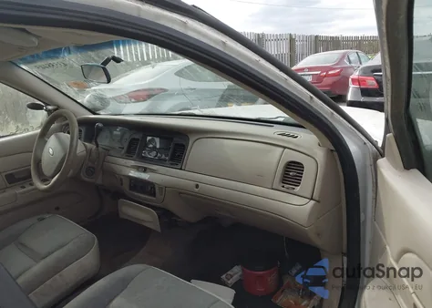 2008 Ford Crown Victoria Police/Police Interceptor из США, поврежденный, VIN 2FAHP71V18X178035